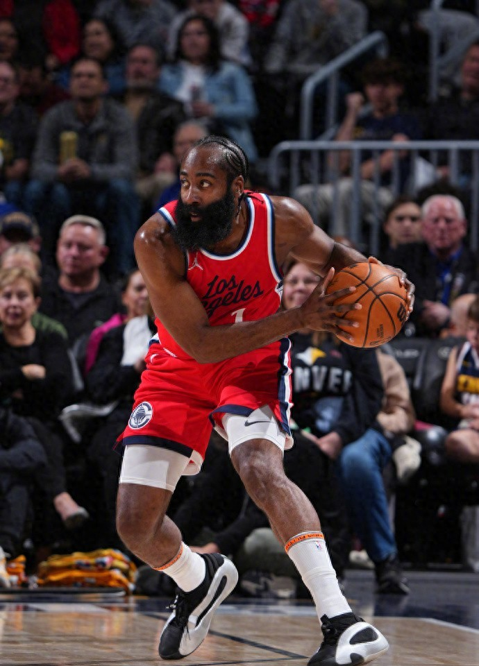 开云手机版-国王杯倒计时，洛杉矶快船国际比赛日内部沟通，细节引发关注，目标明确，医务组通报恢复(洛杉矶快船新球馆)